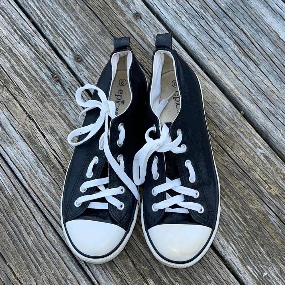 Epic Step Black and White Sneakers